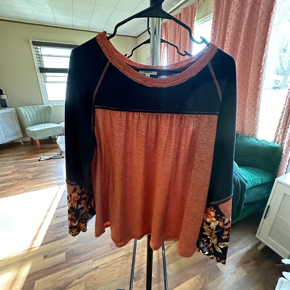 Floral top with flare sleeves